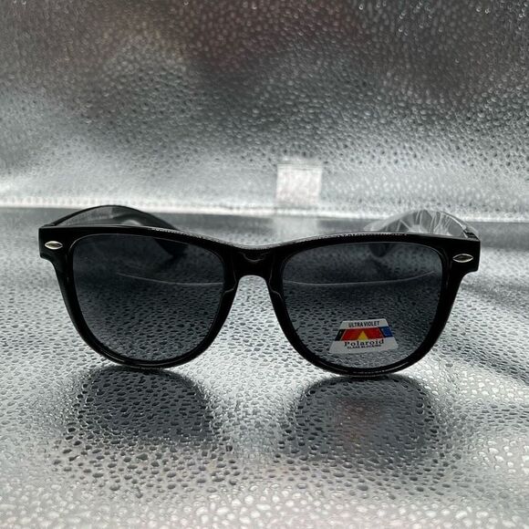 VIBE Ultra Violet Sunglasses Unisex Black Polaroid Glare Blocking Classic Retro - Picture 1 of 6